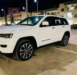 جیپ گراند شیرۆکی